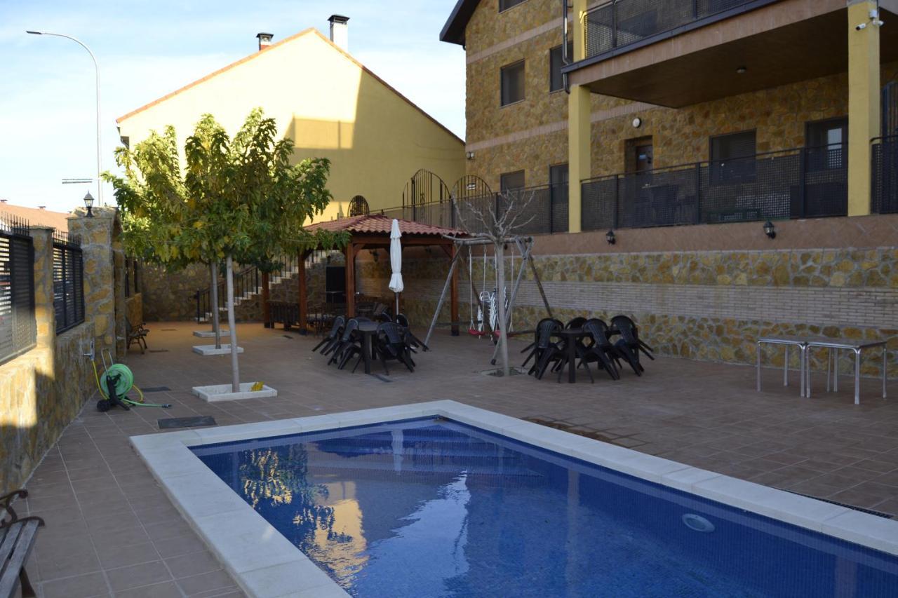 Apartamentos Casa Rural de Aldea Aldea del Fresno Exterior foto